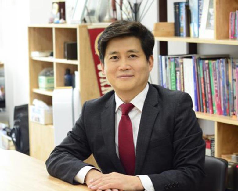 김영준 교수님 사진